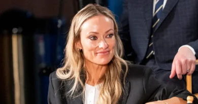 Olivia Wilde says Hollywood's beauty standards have made it harder to find actors who can 'move their faces'