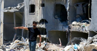 One killed as Israel hits south Lebanon, issues forced displacement orders