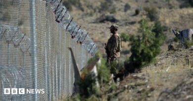 File photo of a soldier standing along the Pakistan-Afghanistan border