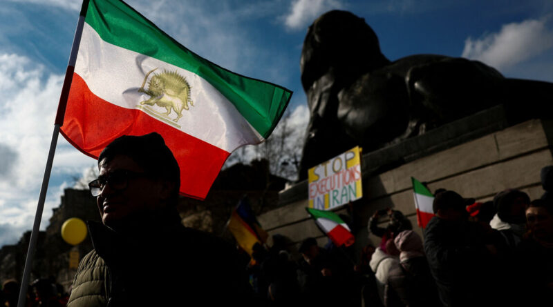 Police order last-minute ban of Iranian opposition rally in Paris