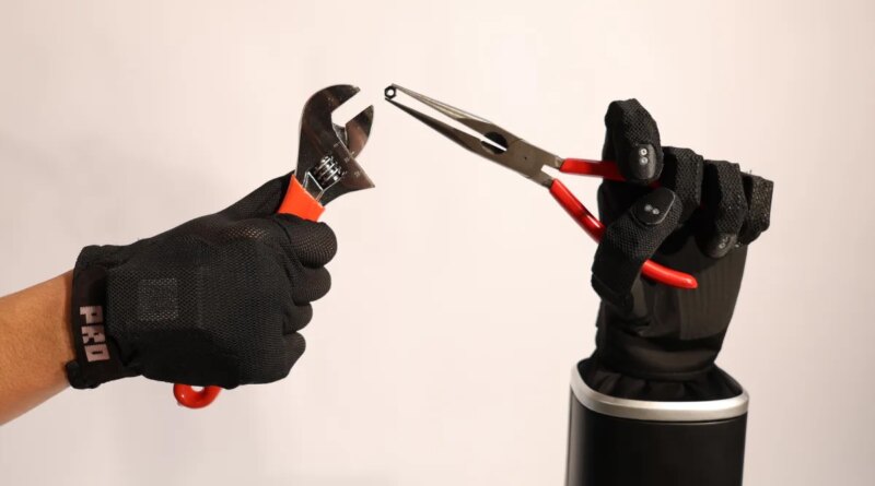 Proception's ProHand and ProGlove