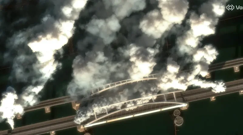 Satellite images show Russian forces throwing up smoke screens on a key Crimean bridge as Ukrainian drones target supply lines