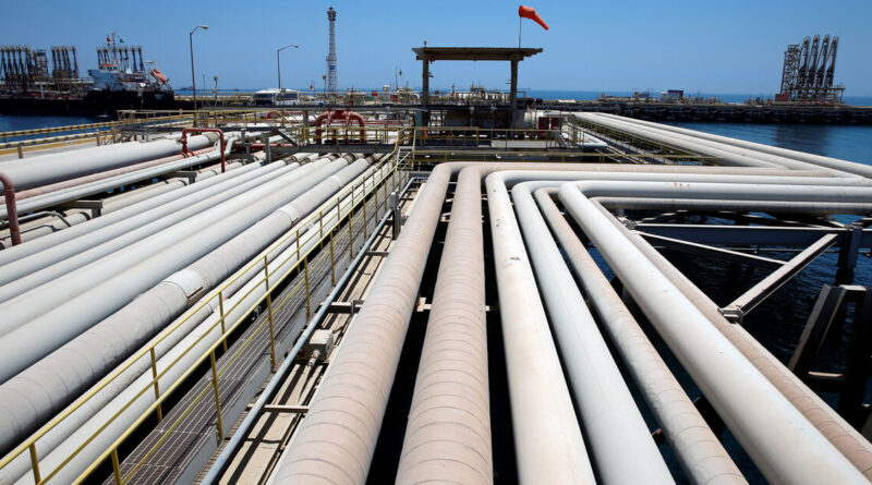 Saudi Aramco resumes oil loading at Ras Tanura after 4-month halt, data shows