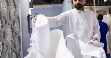 Saudi Initiative Turns Used Ihrams Into Bags, Pillows and Souvenirs