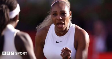 Serena Williams volleys