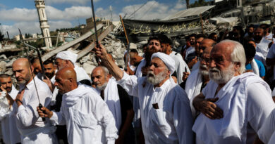Shi'ite Muslims mark their holiest day in war-battered Lebanon