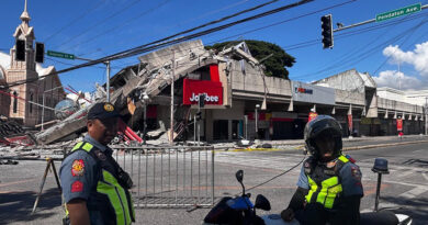 Strong Earthquake in Philippines Topples Buildings and Prompts Tsunami Warnings
