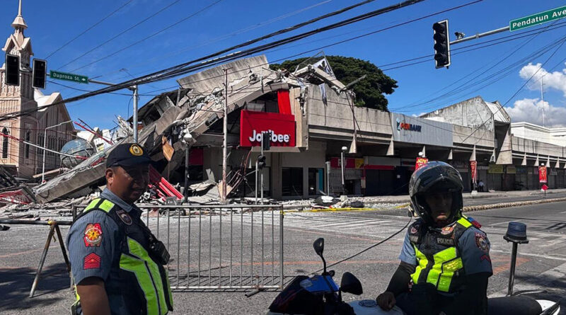 Strong Earthquake in Philippines Topples Buildings and Prompts Tsunami Warnings