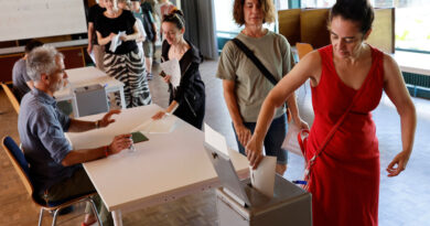 Switzerland Rejects Measure to Cap Population at 10 Million, Projections Show