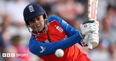 Smriti Mandhana plays into the leg side