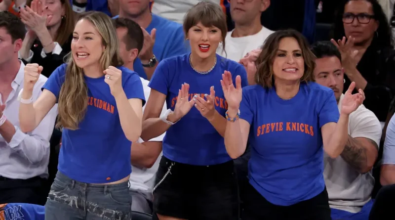 Taylor Swift, Larry David, and Wu-Tang Clan stole the show at the Knicks game