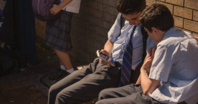 Teenagers vs. Social Media Bans