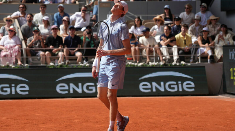 Tennis Giants Tumble
