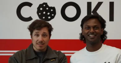 These twenty-somethings didn't want corporate jobs. They bought restaurant franchises instead.