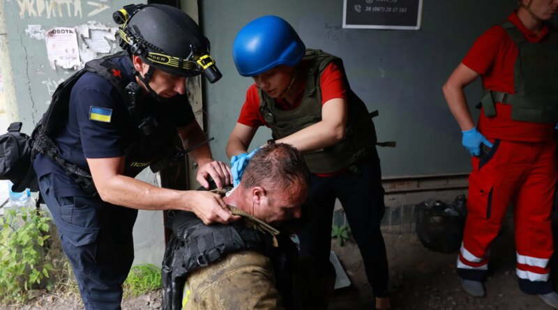 Three killed as Ukraine and Russia trade attacks overnight