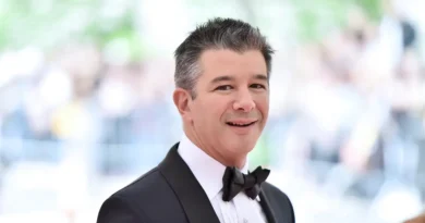 Travis Kalanick's summer commute: a 5-minute jet ski ride across Lake Austin to the office