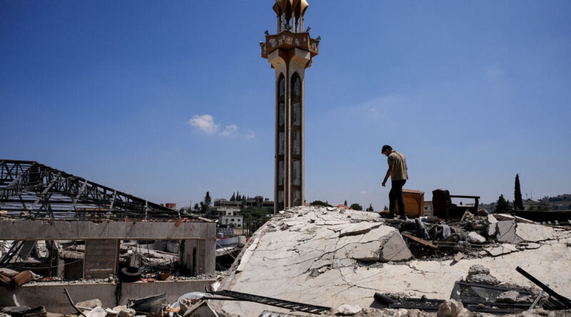 Trump criticizes Israel's tactics in Lebanon, says it is killing civilians