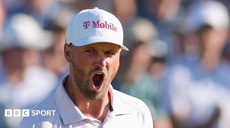 Wyndham Clark celebrates his second birdie of the round