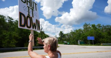 US transfers immigrants out of Florida Alligator Alcatraz detention centre