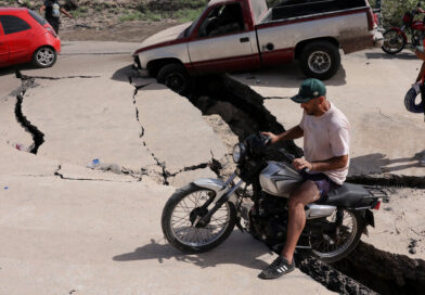 Venezuela Earthquakes Live Updates: At Least 164 Dead as Rescuers Search for Survivors
