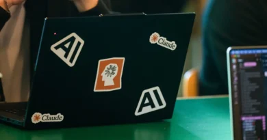 What smart people are saying about Anthropic's IPO