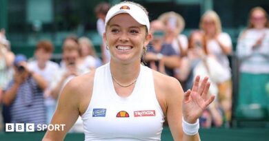 Katie Swan celebrates victory