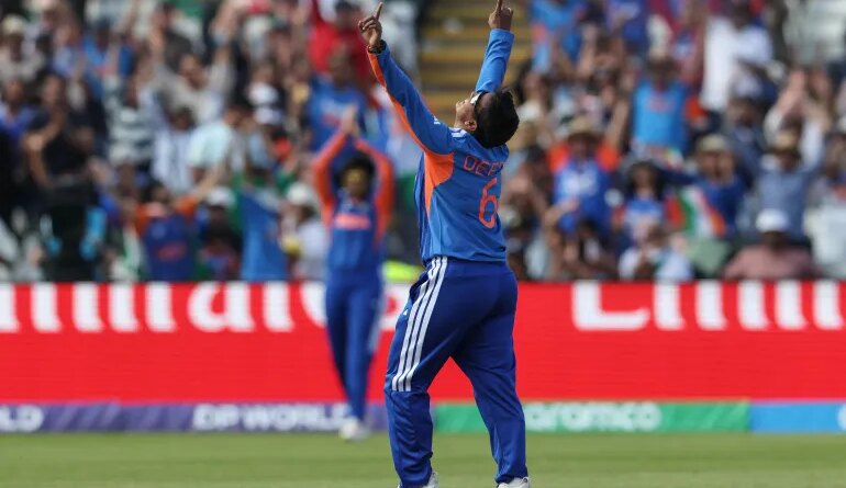 India's Deepti Sharma celebrates taking the wicket of Pakistan's Aliya Riaz (not pictured) during the ICC Women's T20 cricket World Cup 2026 Group A stage, Match 6 match between the India and Pakistan at Edgbaston cricket ground in Birmingham, central England on June 14, 2026. (Photo by Darren Staples / AFP)