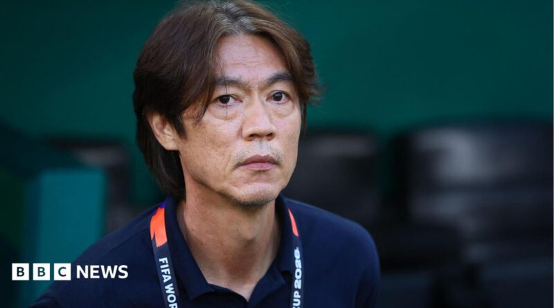 South Korea coach Hong Myung-bo before the match with South Africa
