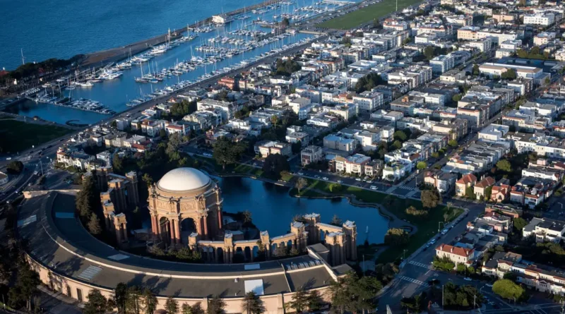 A photo of a community meeting has sparked a generational fight over San Francisco real estate