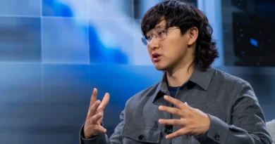 Alexandr Wang: Startups are now in a 'Goliath versus Goliath' fight