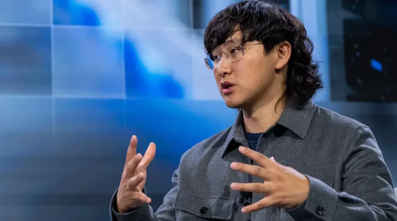 Alexandr Wang: Startups are now in a 'Goliath versus Goliath' fight