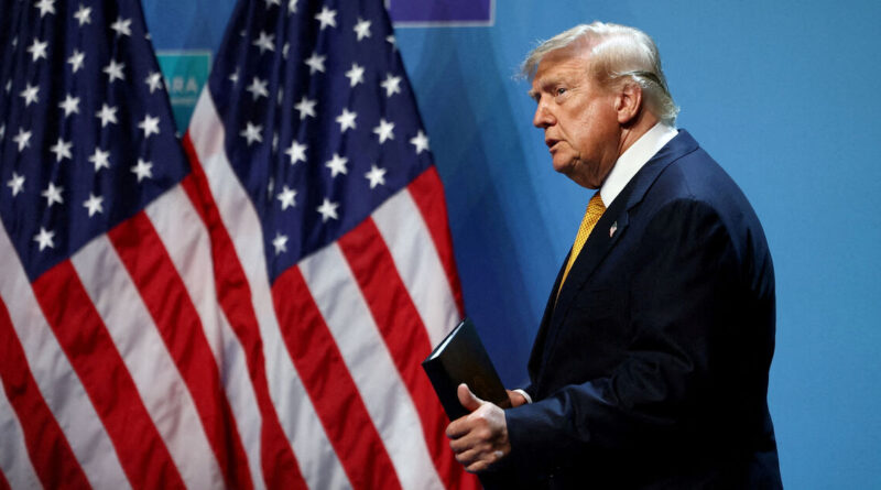 Analysis-Trump threatens new Iran escalation and risks repeating old mistakes