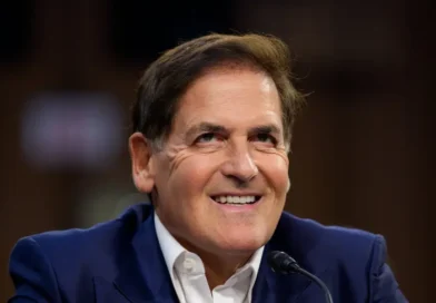 Anthropic's top economist and Mark Cuban weigh in on why AI isn't replacing workers yet