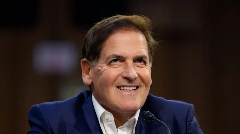 Anthropic's top economist and Mark Cuban weigh in on why AI isn't replacing workers yet