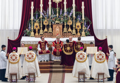 Catholic Group Consecrates 4 Bishops, Risking Break With Vatican
