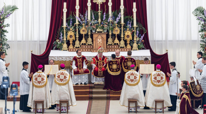 Catholic Group Consecrates 4 Bishops, Risking Break With Vatican