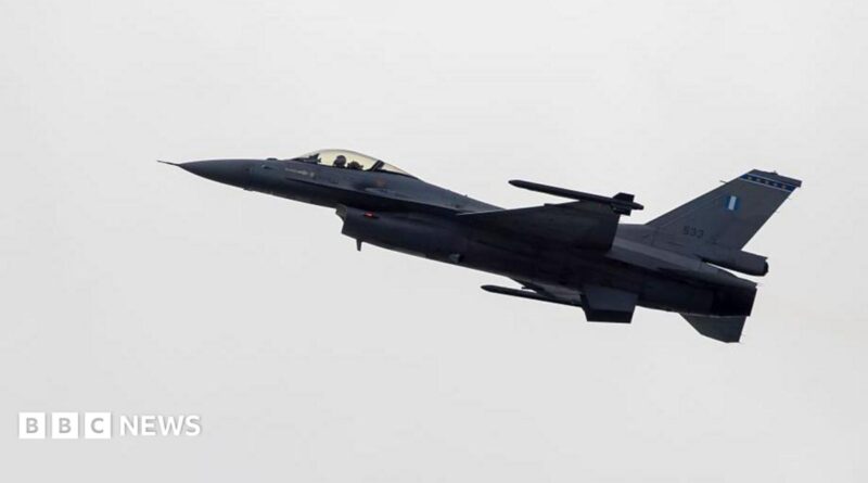 A Hellenic Air Force F-16 fighter jet flying