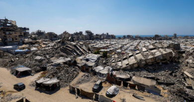 Hamas dissolves Gaza government, presses for progress on stalled peace plan