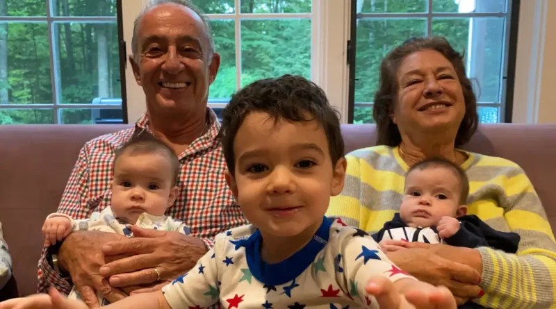 I moved from Argentina to the US. Now I'm torn between spending time with my young kids or my aging parents.