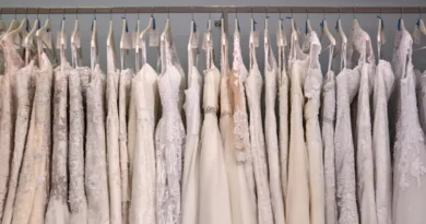 I worked at a bridal salon for 7 years. Here are 6 big mistakes I saw brides make when buying a wedding dress.