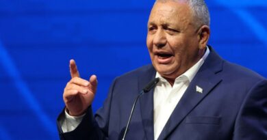 In Israel vote, ex-army chief emerges main rival to Netanyahu