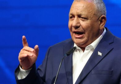 In Israel vote, ex-army chief emerges main rival to Netanyahu