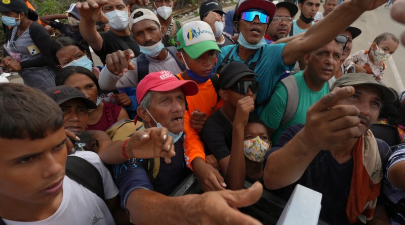 In Pictures: Hunger, despair as Venezuela quake death toll rises