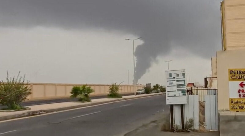 Iran war spreads to Red Sea and Caspian, Gulf quiet as US forgoes strikes