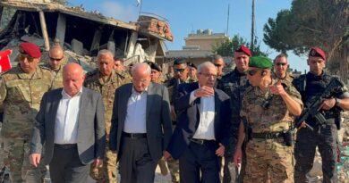 Lebanon PM says Beirut working for 'complete Israeli withdrawal'