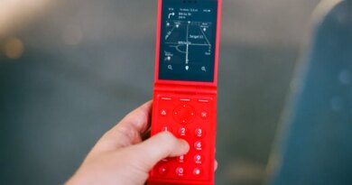 Light made a flip phone. It's colorful and it's cheap. | TechCrunch Light made a flip phone. It's colorful and it's cheap. | TechCrunch