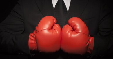 Microsoft is reportedly training salespeople to talk down OpenAI and Anthropic | TechCrunch
