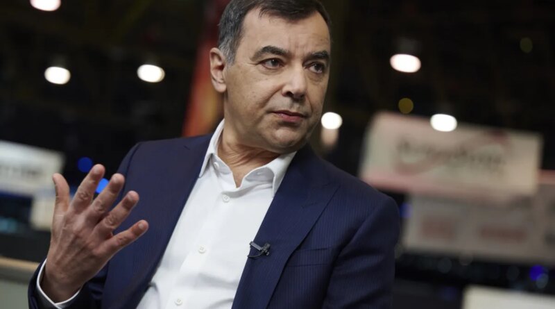 Mobileye CEO Amnon Shashua to step aside as company pushes into robotaxis, robotics | TechCrunch