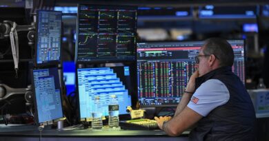 Oil jumps 8% as US-Iran war pressures Saudi Arabia, explosions hit Egypt