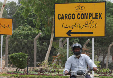Pakistani rescuers scour waters for cargo plane missing off Karachi coast